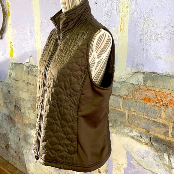 LL Bean zip up puffer vest - Picture 3 of 6
